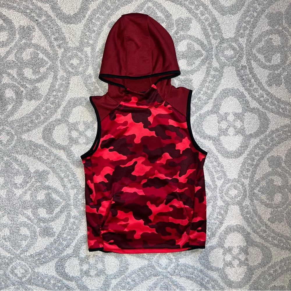 Old Navy Red Camo Sleeveless Hoodie